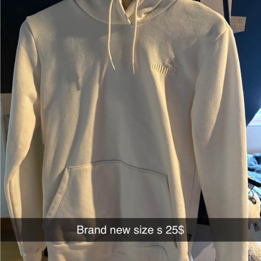 Puma White Sweatshirt Classic Design